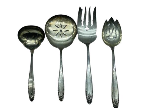 INTERNATIONAL STERLING PRELUDE SERVING SET 256 G: VTG INTERNATIONAL STERLING SILVER "PRELUDE" FLATWEAR SERVING SET-256 GRAMS TOTAL WEIGHT-VERY GOOD CONDITION WEAR CONSISTENT WITH AGE AND USE-DP102121 Bidding on this item requires bidders to agree to