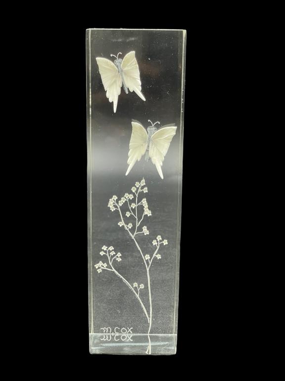 VTG MICHAEL COX LUCITE BUTTERFLY SCULPTURE NIB: -VTG MICHAEL COX LUCITE BUTTERFLY SCULPTURE NIB -STILL IN BOX Bidding on this item requires bidders to agree to the Terms & Conditions of this auction. THIRD PARTY SHIPPING OR LOCAL PICKUP REQUIRE
