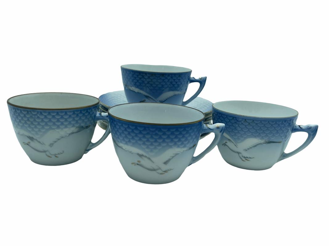 5 BING & GRONDAHL SEAGULL COFFEE CUPS AND SAUCERS (1 of 1)
