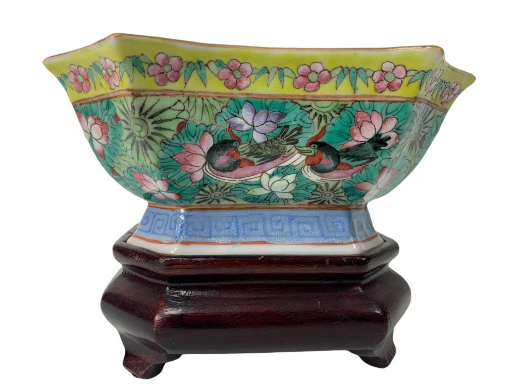 ANTIQ CHINESE YELLOW FAMILLE ROSE BOWL & STAND 3" (1 of 6)