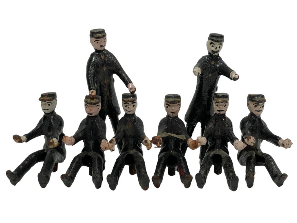 VINTAGE CAST IRON METAL POLICE FIGURINES 3" (1 of 6)