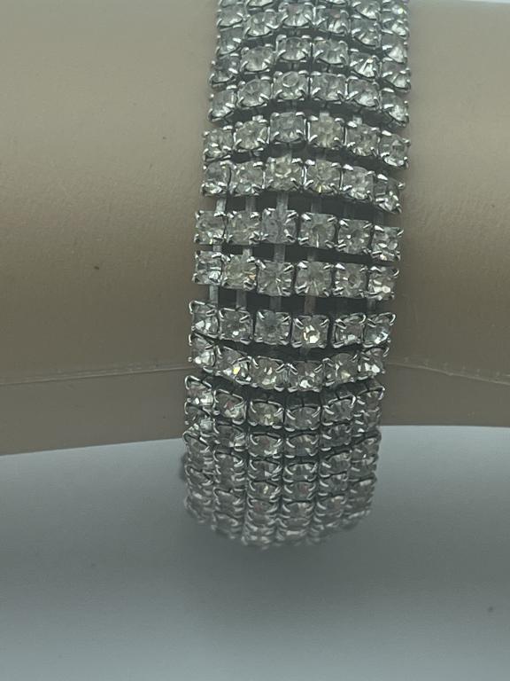 VINTAGE FAUX DIAMOND BRACELET (1 of 1)