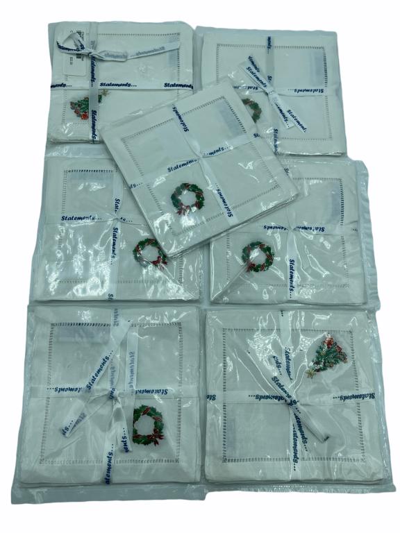 NEW SET OF 14 LINEN CHRISMAS NAPKINS: NEW SET OF 14 LINEN CHRISMAS NAPKINS