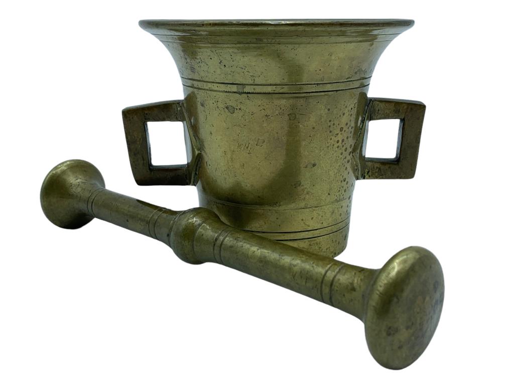 ANTIQUE BRONZE BRASS HEAVY MORTER & PESTLE (1 of 6)