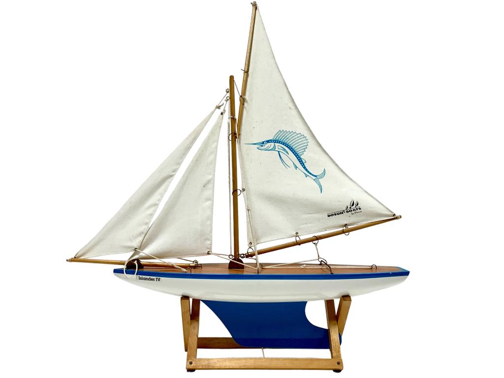 VTG BOSUN MODEL SAILBOAT BY REVES & ORIGINAL STAND (1 of 6)