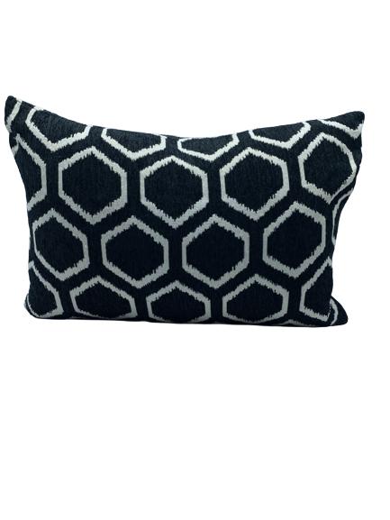 BLACK & WHITE DECORATOR PILLOW 20" RECTANGLE: BLACK & WHITE DECORATOR PILLOW 20" RECTANGLE