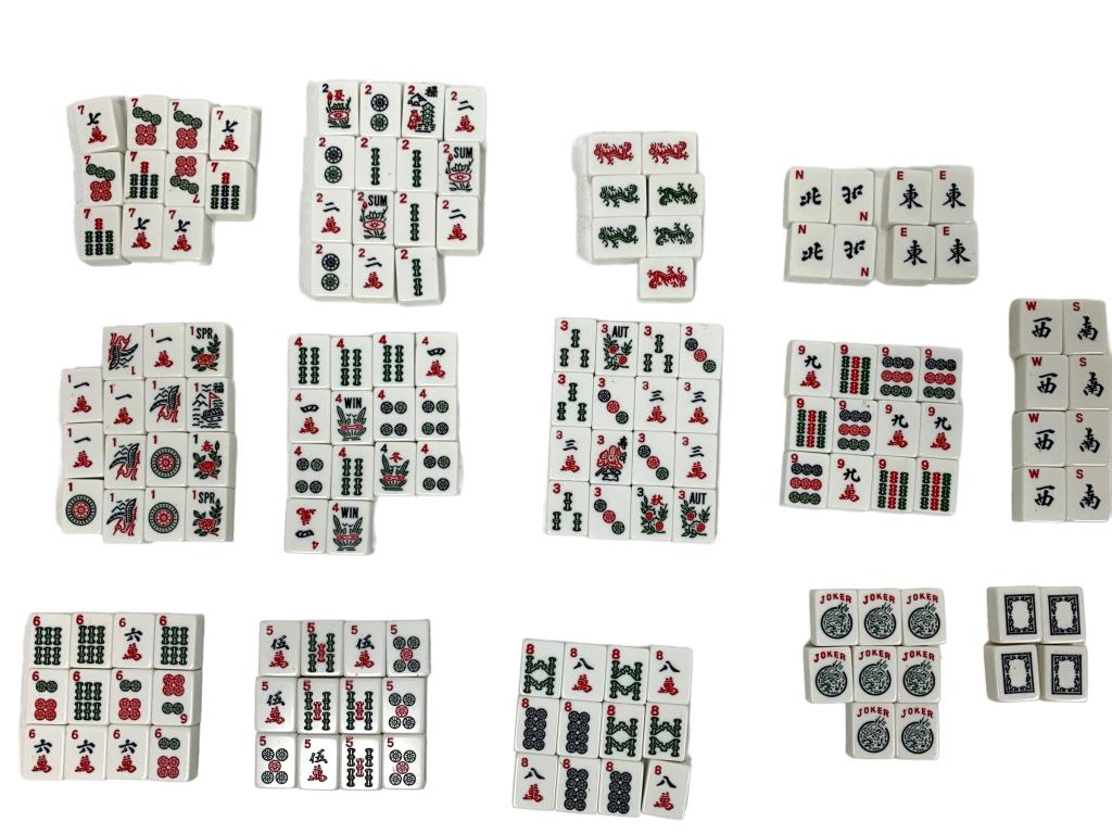 VTG158 PIECE MAHJONG TILE SET: -VTG158 PIECE MAHJONG TILE SET -7/8" X 1/4" X 1/2"