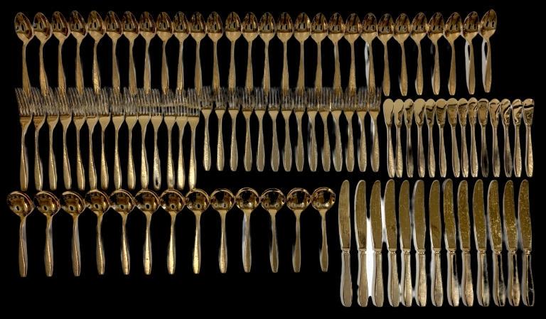 VINTAGE GOLD FLATWARE SET (96 PIECES) (1 of 2)