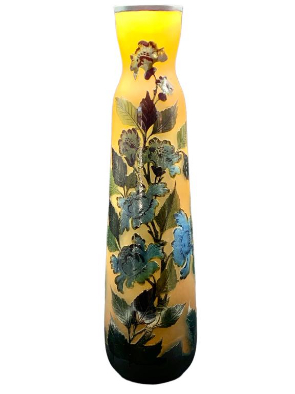 VTG EMILE GALLE STYLE CAMEO VASE FLORAL MOTIF (1 of 4)