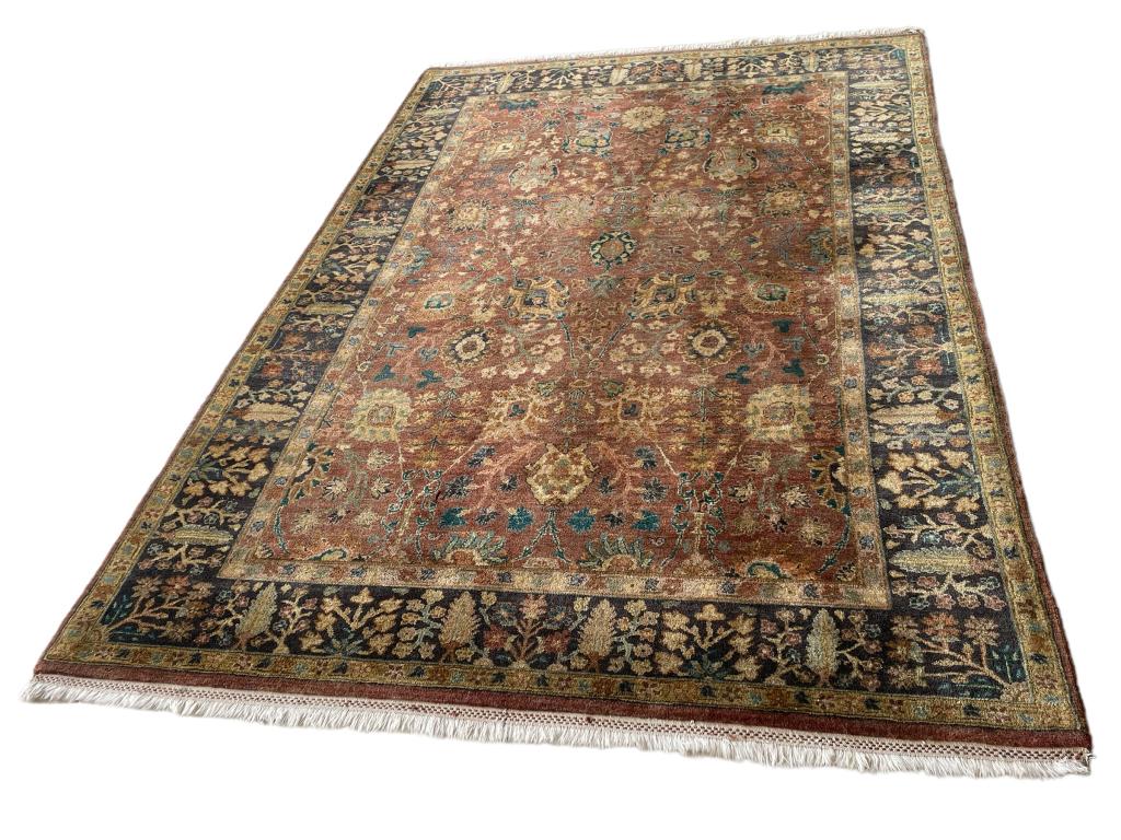LARGE PERSIAN STYLE AREA RUG 115" (1 of 5)