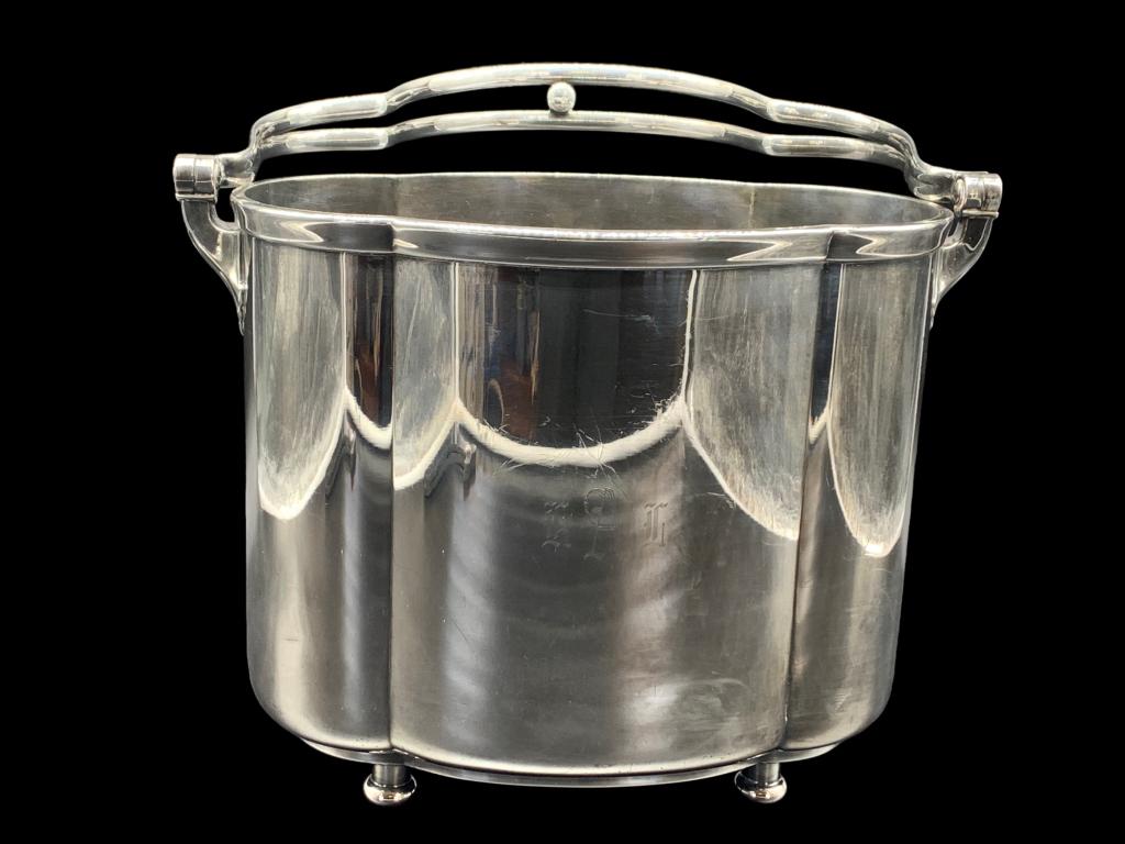 VINTAGE REGENCY STYLE SILVERPLATE BOTTLE HOLDER (1 of 6)