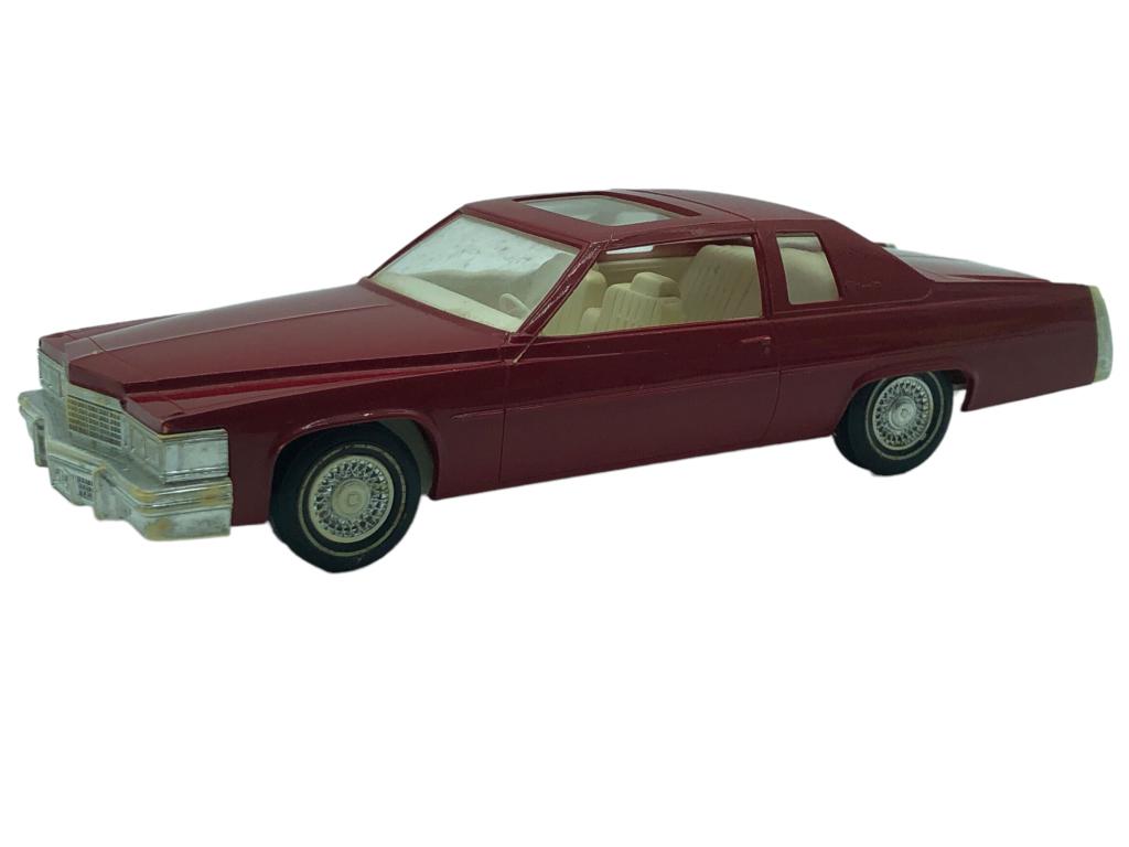 VINTAGE 1979 CADILLAC COUPE DEVILLE MODEL CAR (1 of 6)