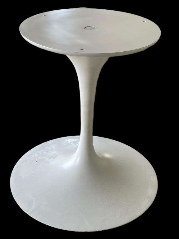 MID MOD SAARINEN TULIP TABLE BASE 28" (1 of 5)