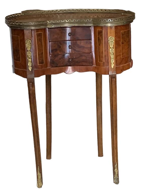 VTG FRENCH LOUIS XV NIGHT STAND LAMP TABLE 29" (1 of 4)