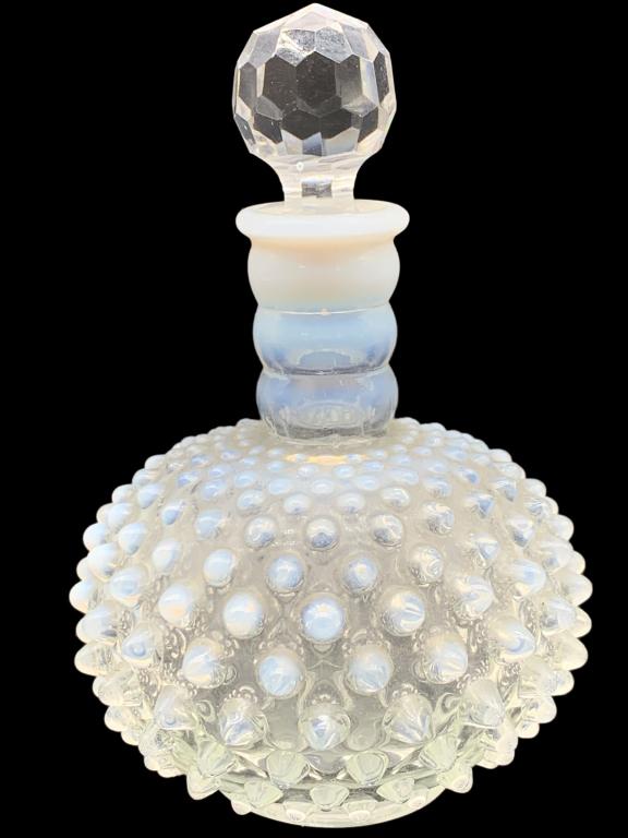 VINTAGE FENTON STYLE HOBNAIL DECANTER 6" (1 of 5)