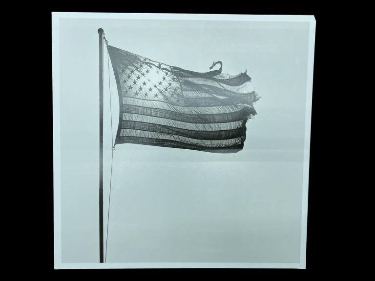 ROBERT MAPLETHORPE AMERICAN FLAG PRINT 8.25" (1 of 3)