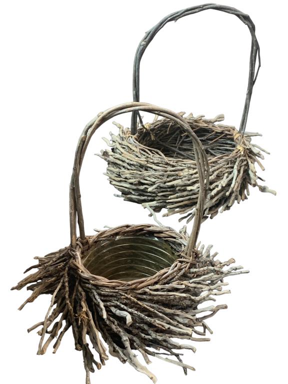 VINTAGE WICKER TWIG VINE WOVEN COUNTRY BASKETS (1 of 6)
