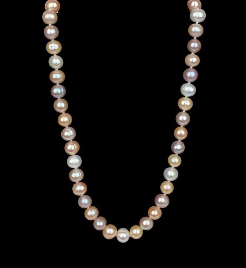 MULTI-COLORED PEARL NECKLACE RETAIL $225 (1 of 1)