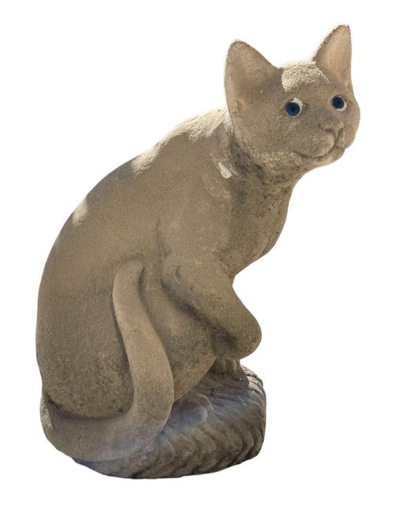 OUTDOOR LIFESIZE CAT SCULPTURE STATUE (1 of 2)