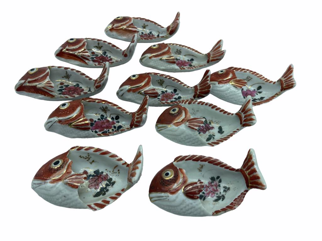 SET OF 10 ANTIQUE HANDPAINTED POTTERY DISHES: SET OF 10 ANTIQUE HANDPAINTED POTTERY DISHES -GOOD ANTIQUE CONDITION. sEE ALL PICTURES- SMALL CHIPS TO A COUPLE OF THEM CONSISTANT WITH AGE AND USE