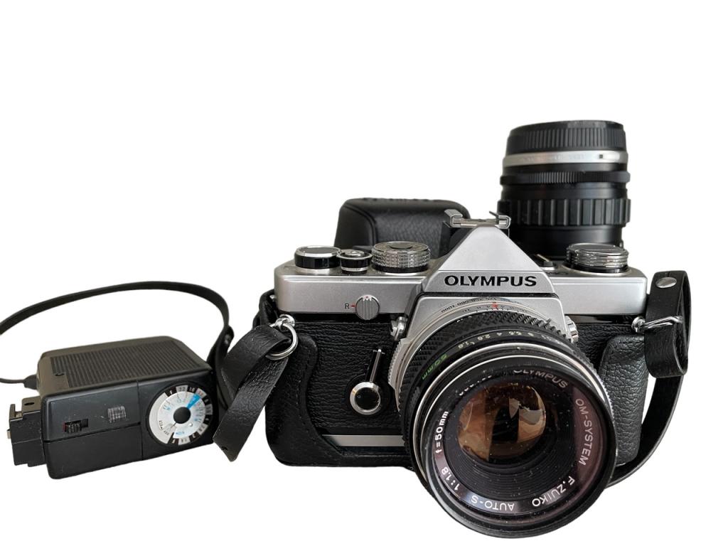 Vintage Olympus Om 1 Film Camera W Box & Zoom Lens