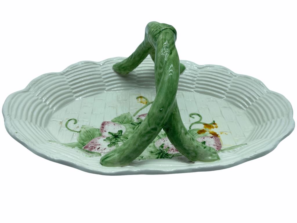 MAJOLICA ITALIAN CERAMIC STRAWBERRY WOVEN BASKET (1 of 4)