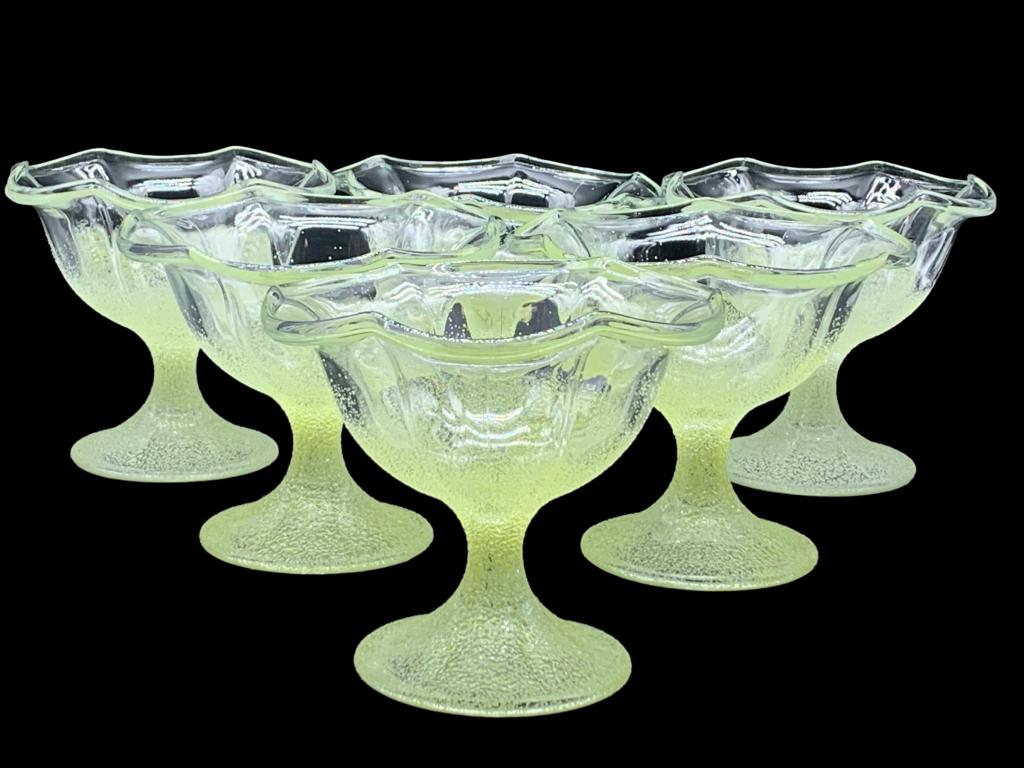 SET OF 6 TEXTURED LIME COLOR GLASS COMPOTES 6" (1 of 6)