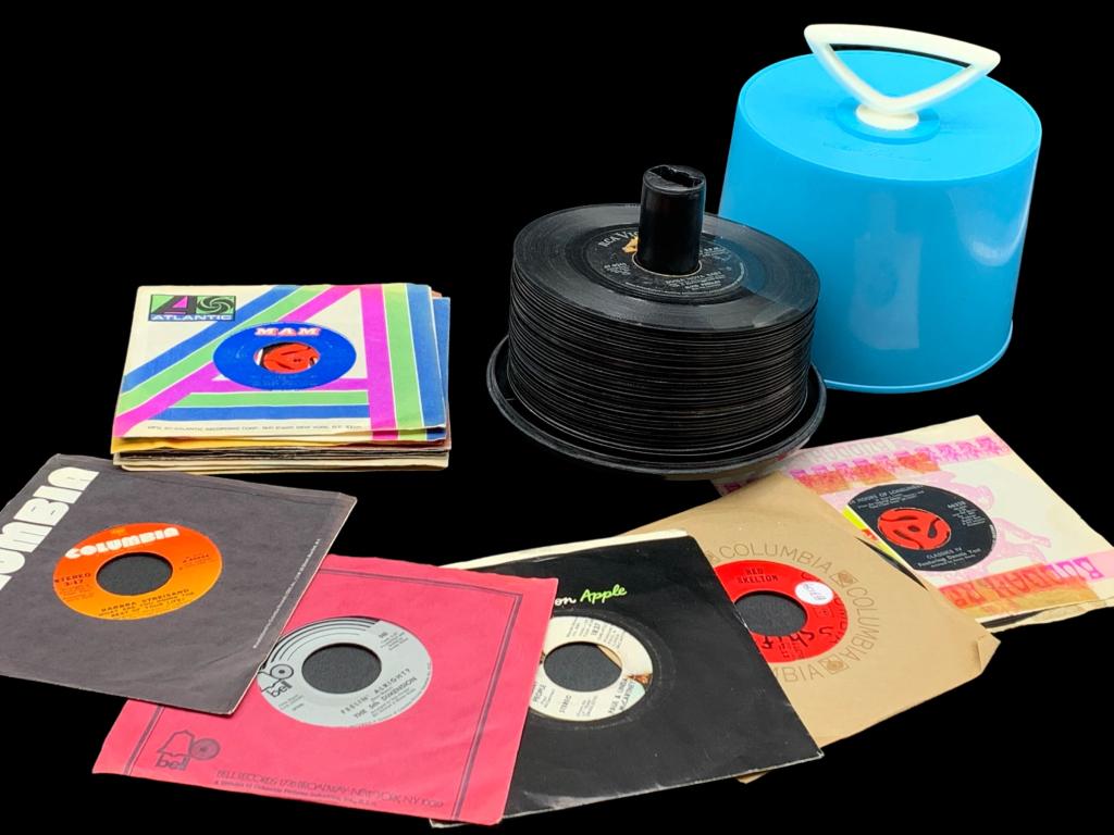 VTG VINYL RECORD COLLECTION & CARRYING CASE (40) (1 of 12)