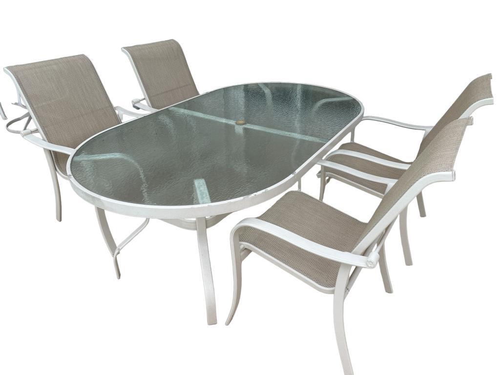 LARGE OVAL OUTDOOR DINING TABLE & CHAIRS SET 76.5" (1 of 8)