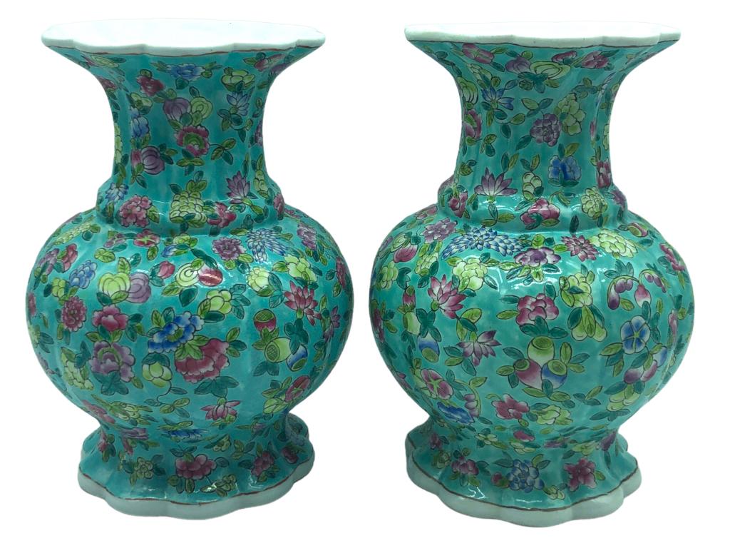 VTG PR HAND PAINTED CHINESE PORCELAIN VASES (1 of 4)
