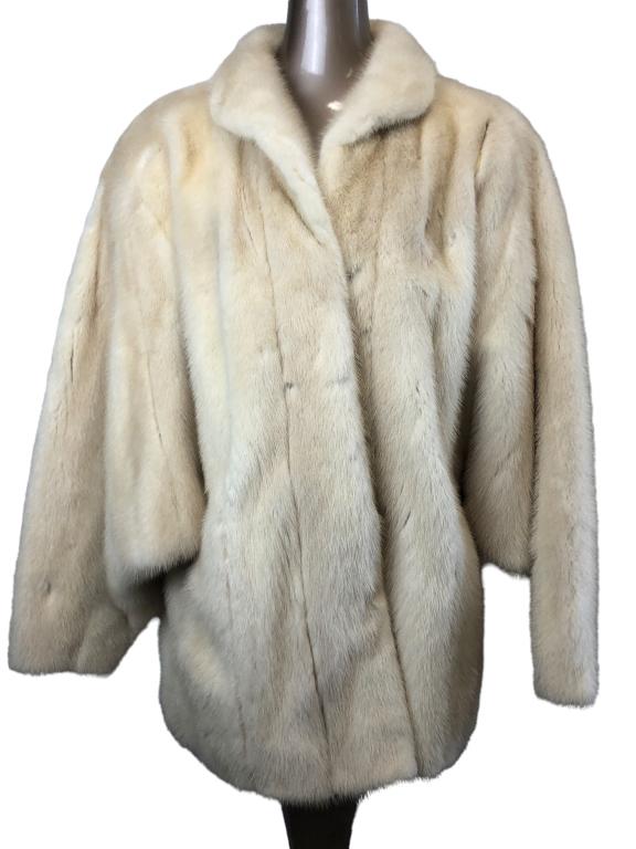 VINTAGE BLONDE MINK CAPE STYLE SLEEVE COAT (1 of 4)