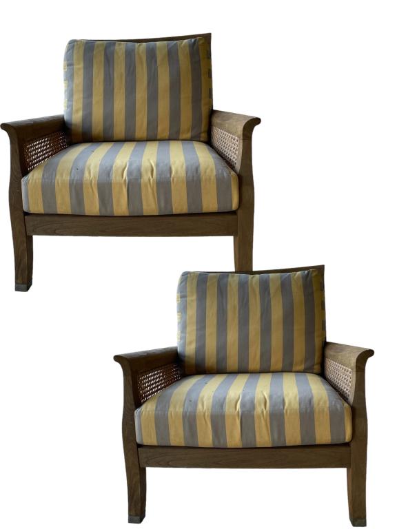 PAIR OF TEAK WOOD  GLOSTER ANASSA LOUNGE CHAIRS (1 of 5)