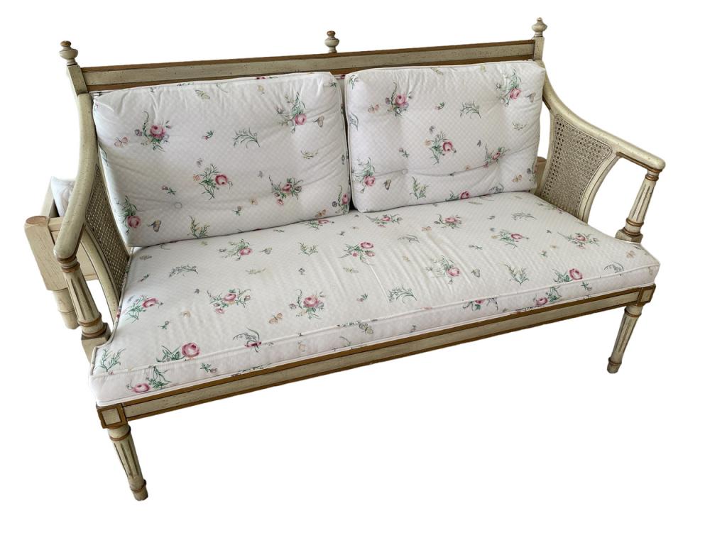 VINTAGE FRENCH LOVESEAT BENCH 53" (1 of 6)