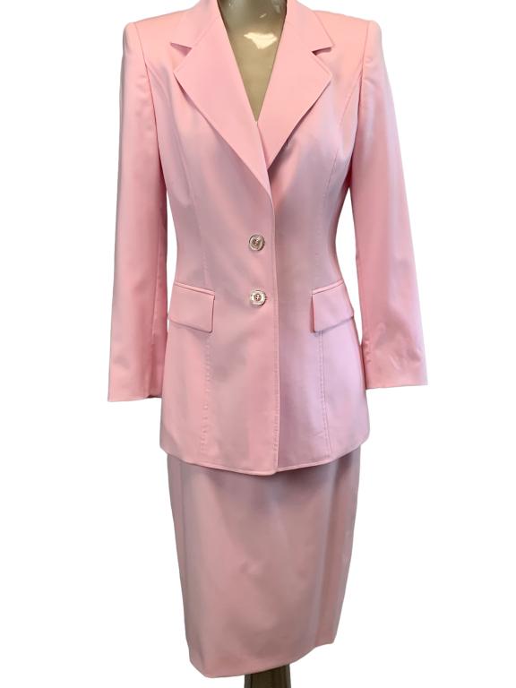 ESCADA WOMEN DRESS SUIT: -ESCADA WOMEN DRESS SUIT -SIZE 36-JR 11/15