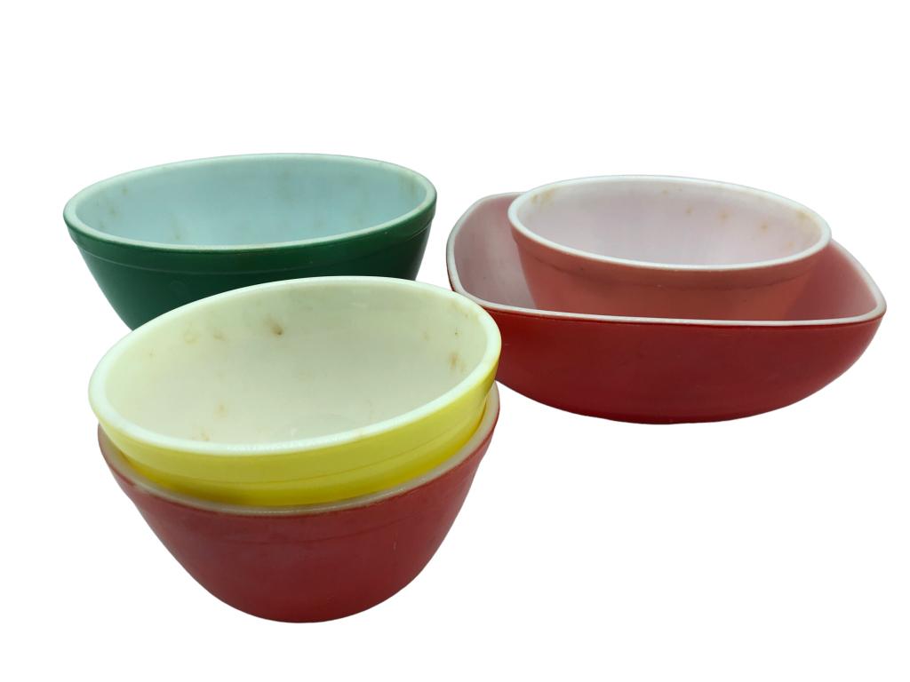 VTG PYREX PRIMARY COLOR MIXING BOWLS (1 of 6)