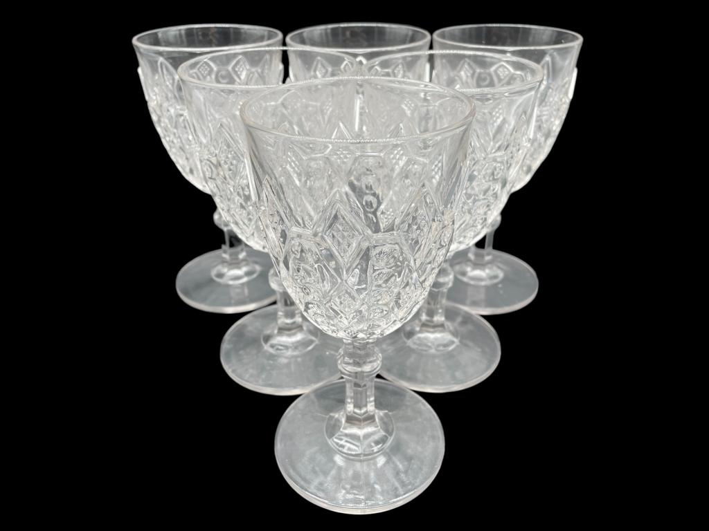 6 VTG STEMMED WINE GOBLETS: 6 VTG STEMMED WINE GOBLETS THIS ITEM IS LOCATED OFF-SITE. All items must be picked up by confirmed online appointment on SATURDAY, JANUARY 21st Appointments will be required to pick up any items. Appo