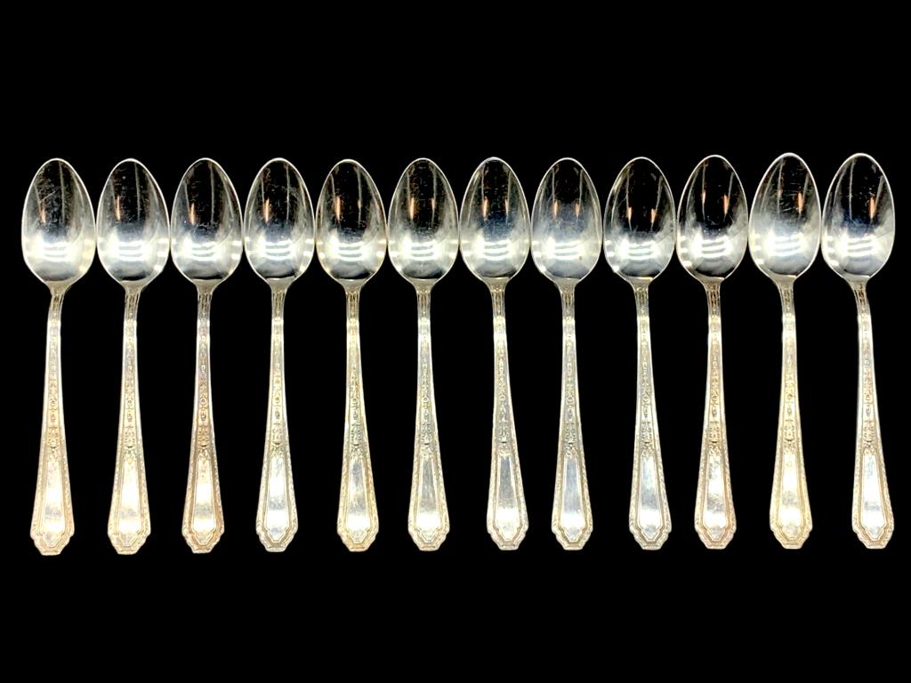 VTG W.M. ROGERS SET OF DINNER SPOONS (12) (1 of 5)