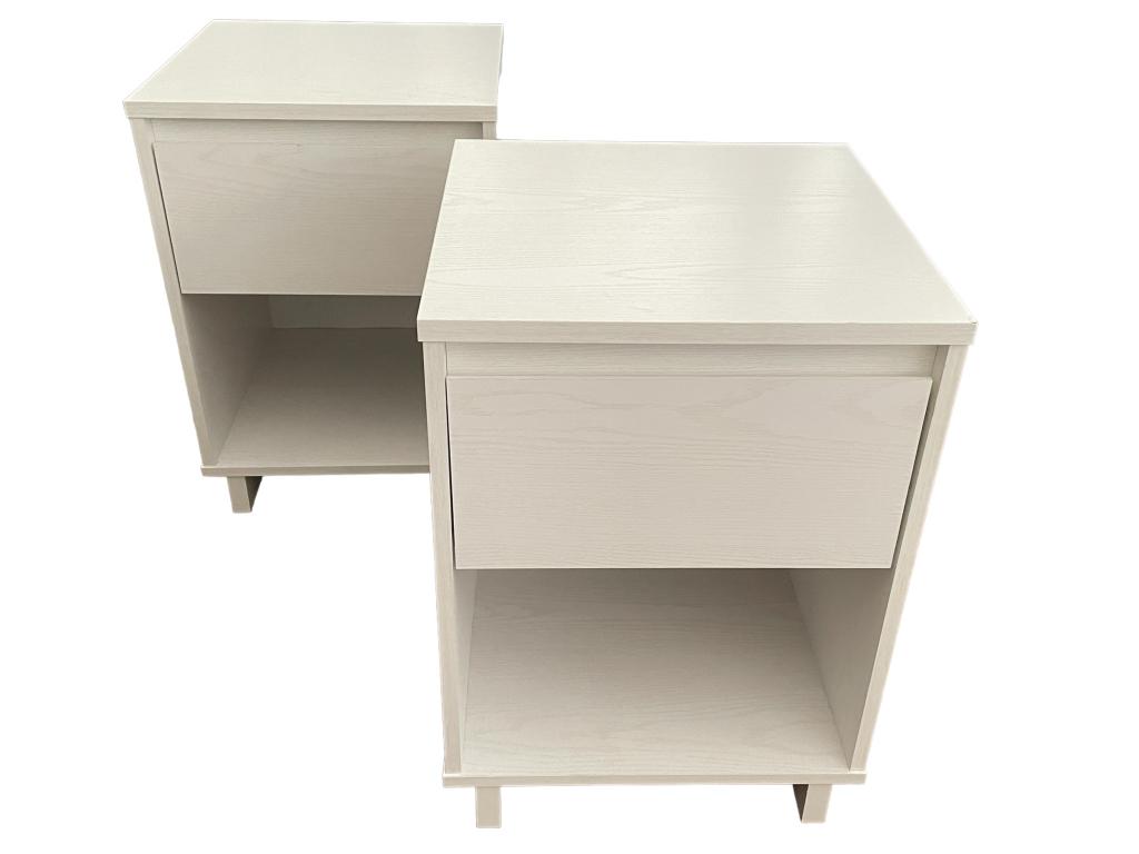 PAIR OF WHITE NIGHTSTANDS END TABLES 24.5" (1 of 9)
