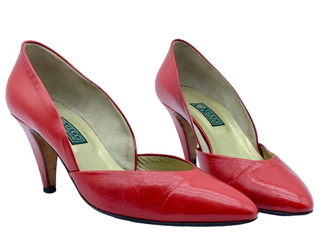 VTG GUCCI ITALIAN RED LEATHER HEELS SIZE 39.5: -VTG GUCCI ITALIAN RED LEATHER HIGH HEELS -SIZE 39.5 / 13 / 9.5SEE PHOTOS JR 01/09