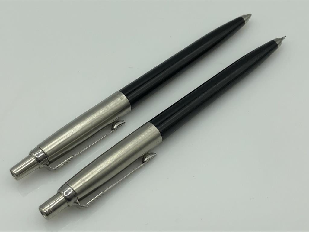 VTG PARKER JOTTER ROLLER PEN & MECHANICAL PENCIL (1 of 4)