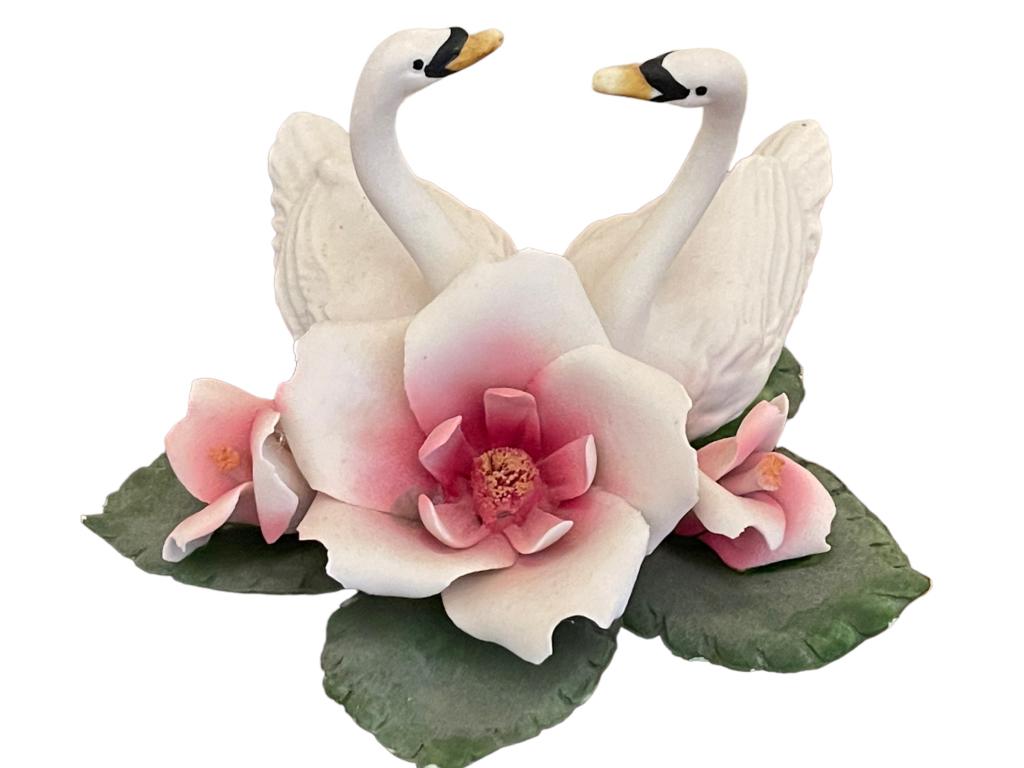 VTG CAPODIMONTE SWAN FIGURINE: VTG CAPODIMONTE SWAN FIGURINE