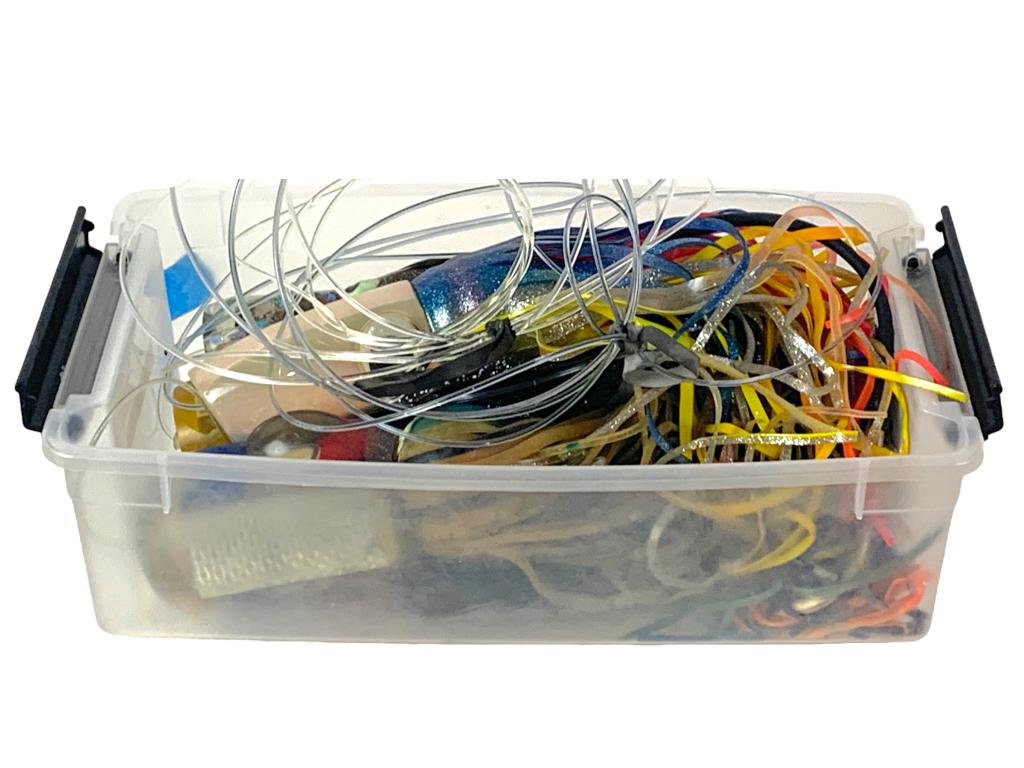 COLLECTION OF LARGE GAME FISH LURES (+10) (1 of 5)