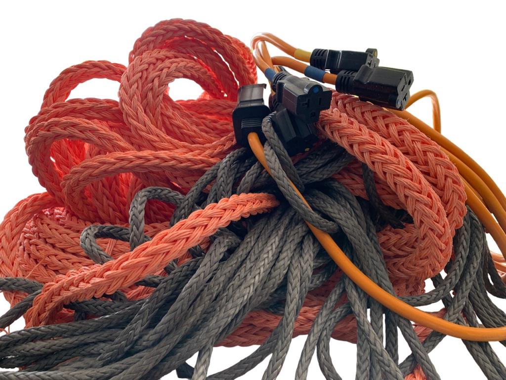 ORANGE BRAIDED BOAT TOW ROPES & DOCK POWER CORD: ORANGE BRAIDED BOAT TOW ROPES AND POWER CORD FOR BOAT DOCK PLUG IN POWER-PRE OWNED CONDITION-DP12523
