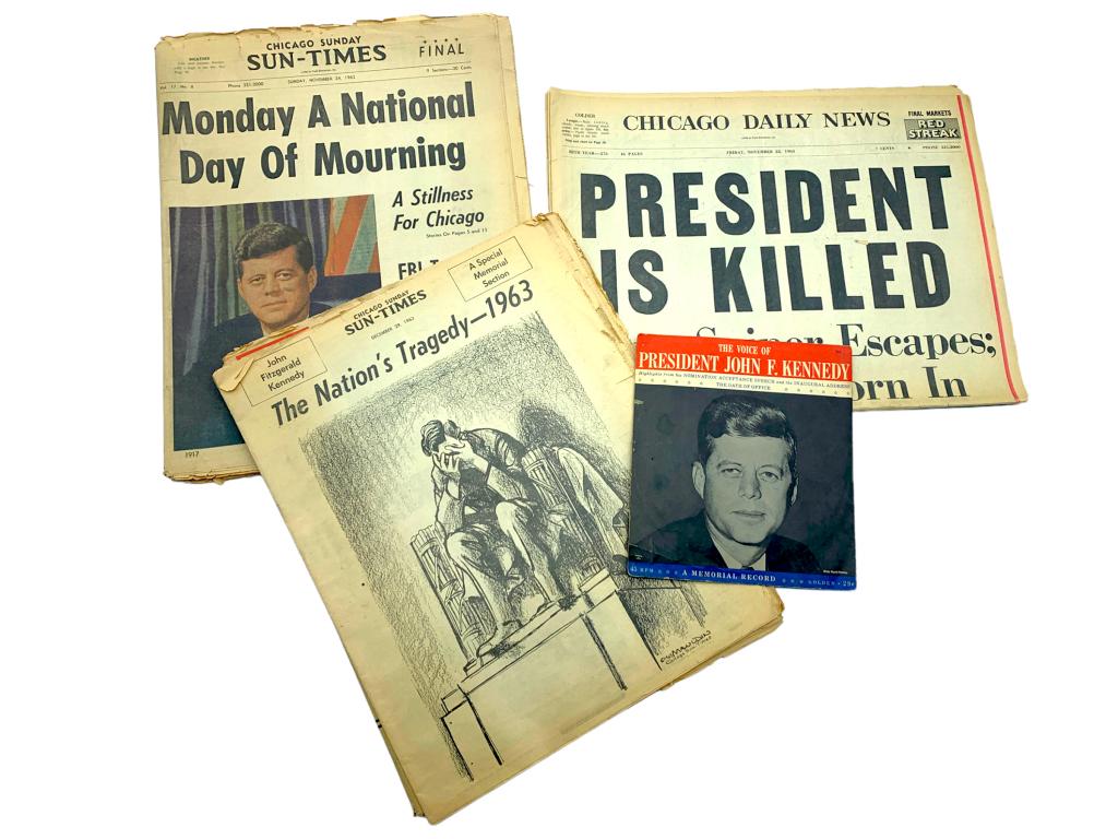 VTG JOHN F. KENNEDY COLLECTIBLE MEMORABILIA (1 of 5)