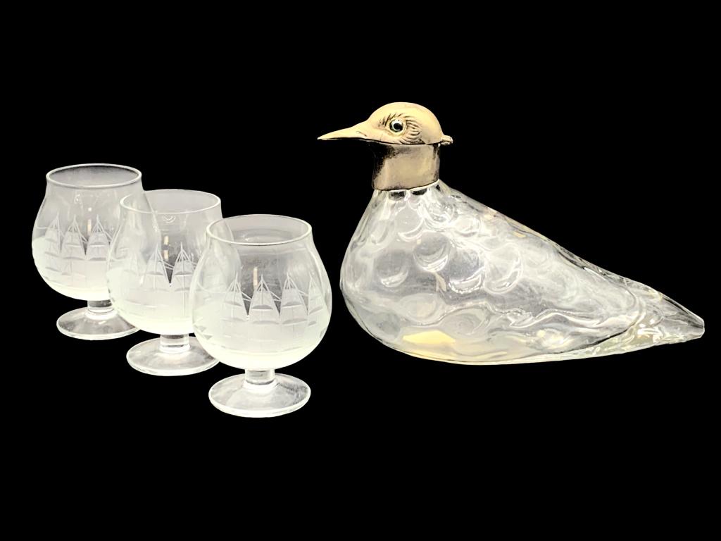VTG TURTLE DOVE DECANTER & CRYSTAL BRANDY SNIFTERS (1 of 10)