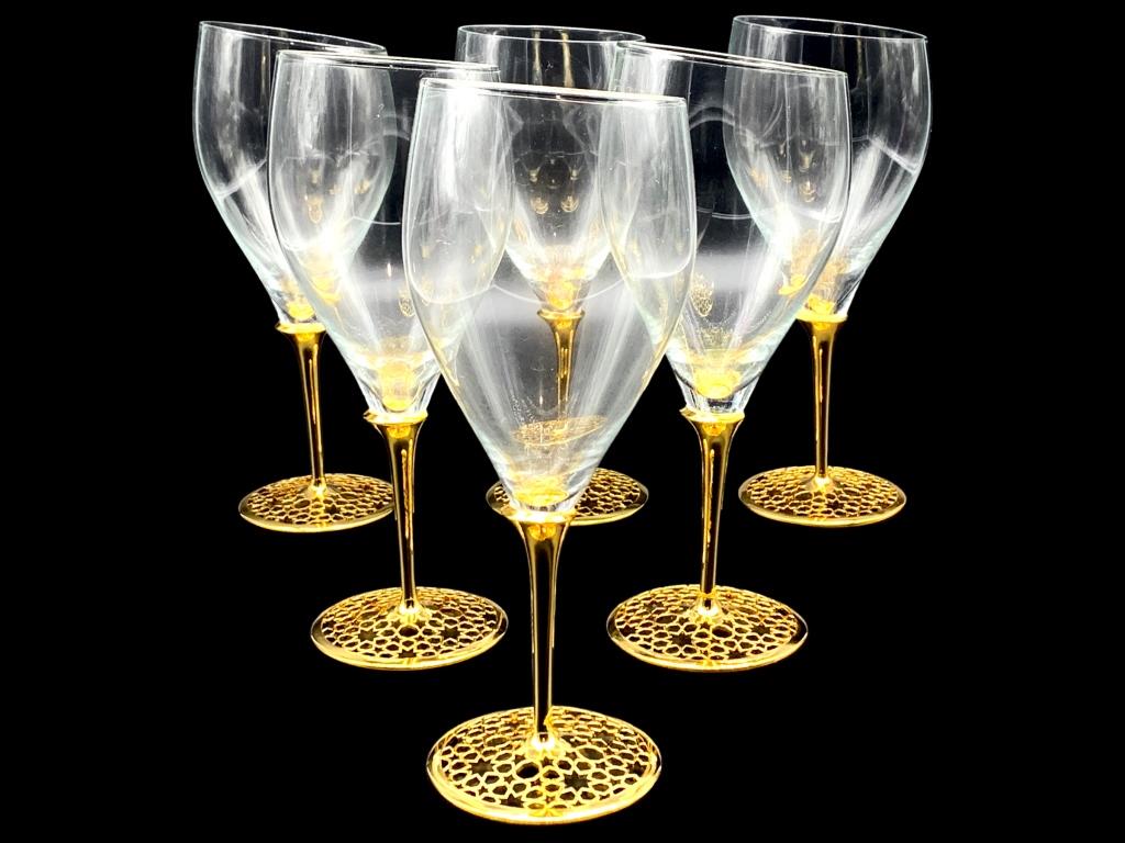 MERDINGER ARABESQUE 18K GOLD LUXURY WINE GLASSES: -MERDINGER ARABESQUE 18K GOLD LUXURY WINE GLASSES -Luxury Wine Glass, Merdinger Design, 18K Real Gold and Titanium Plating, Metal and Glass Fusion Composition, Elegant Wine Glass With Arabesque Decora