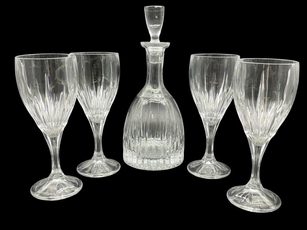 4 CRYSTAL WINE GLASSES AND DECANTER SET: SET OF 4 CRYSTAL WINE GLASSES AND DECANTER SET-GOOD PRE OWNED CONDITION, NO CHIPS OR CRACKS-DP2823