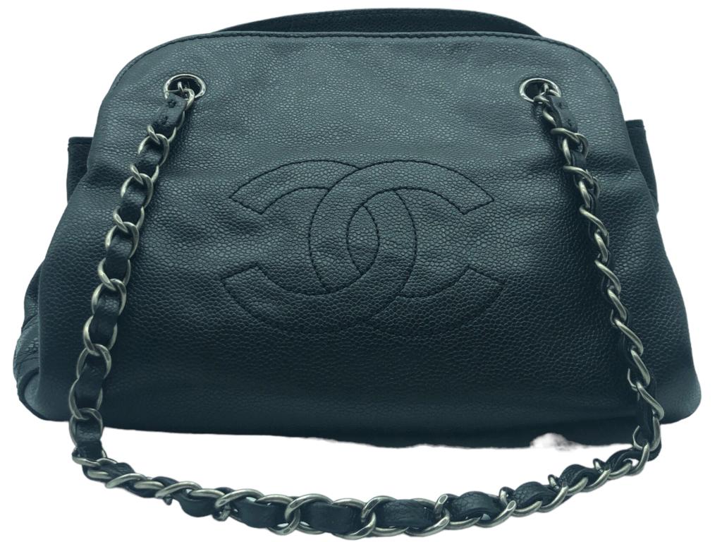 CHANEL BLACK CAVIAR  LEATHER  SHOULDER BAG (1 of 4)