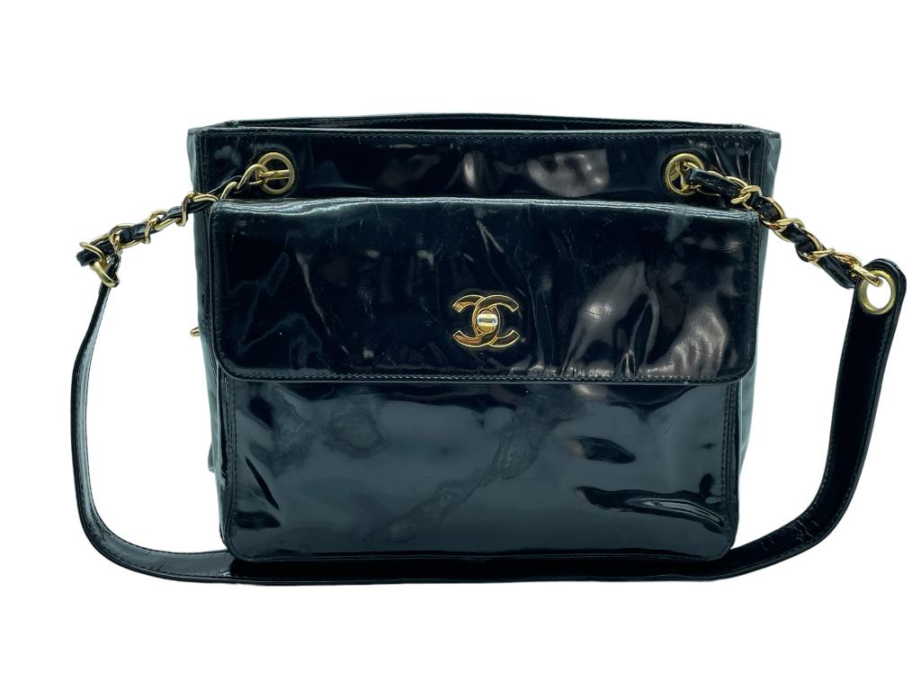 CHANEL BLACK FRONT FLAP ZIP SHOULDER BAG (1 of 7)