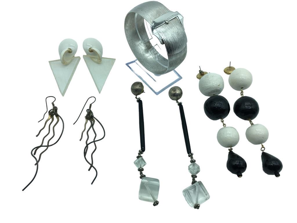 VTG COSTUME JEWELRY WHIMSICAL ASSORTMENT, LOT OF 5 (1 of 1)